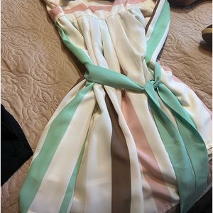 Summer dress American Rag size large juinors, lightweight great colors